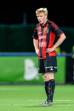 Brommapojkarnas Gustav Sandberg Magnusson deppar