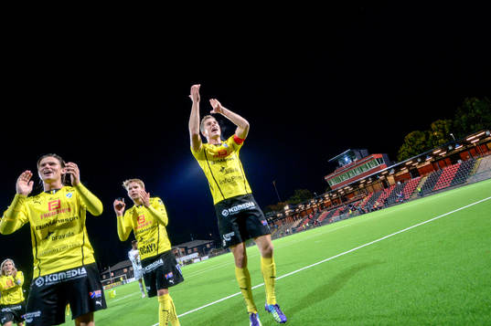 Halmstads ha23+och Richard Magyar jublar