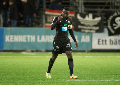 Örebros Alhassan Kamara jublar