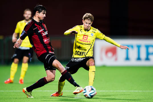 Brommapojkarnas Gabriel Petrovic och Halmstads Johan