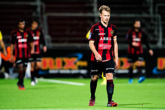 Brommapojkarnas Jacob Une Larsson deppar