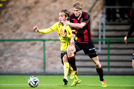 Halmstads Kristinn Steindorsson och Brommapojkarnas Carl