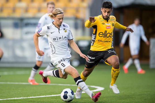 Häckens Gustav Berggren och Elfsborgs Arjan Mostafa