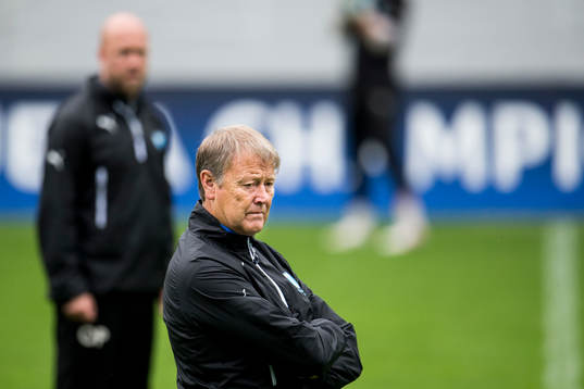 Malmö FFs tränare Åge Hareide och i bakgrunden
