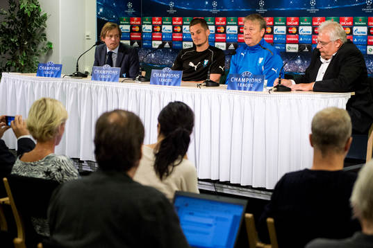 Malmö FF håller presskonferens med Markus Rosenberg och