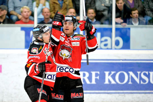 Malmö Redhawks Joey Tenute jublar