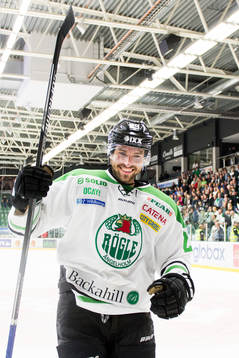 Rögles Jens Hellgren jublar