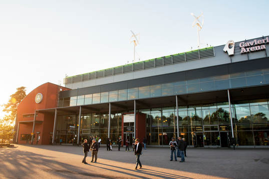 Utanför Gavlerinken Arena före ishockeymatchen i SHL