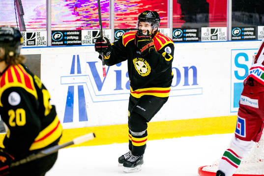 Brynäs Pathrik Westerholm jublar