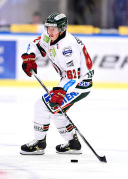 Frölundas Artturi Lehkonen med pucken