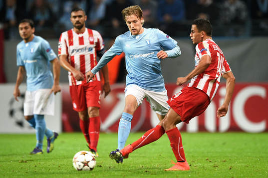 Malmö FFs Emil Forsberg och Olympiacos Omar Elabdellaoui