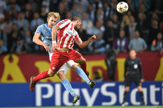 Malmö FFs Filip Helander och Olympiacos Pajtim Kasami