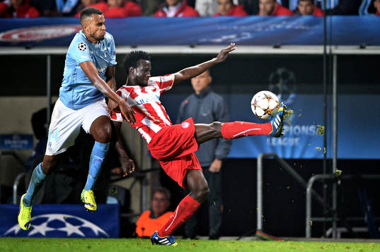 Malmö FFs Isaac Kiese Thelin jagar Olympiacos Delvin