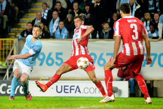 Malmö FFs Markus Rosenberg skjuter