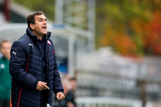 Olympiakos tränare Vasileios Vouzas