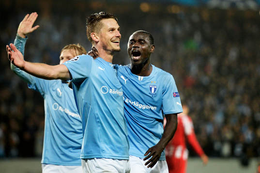 Malmö FFs Markus Rosenberg jublar med Enock Kofi Adu