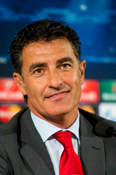 Olympiacos tränare José Miguel González Martín del Campo