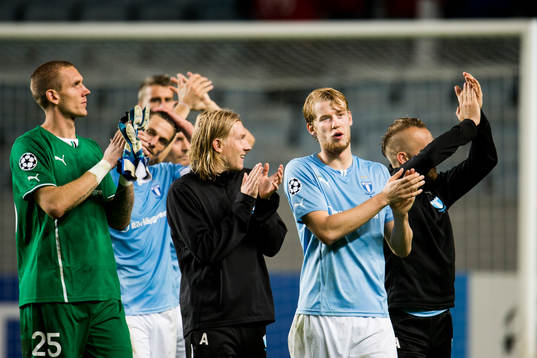 Malmö FFs spelare tackar publiken