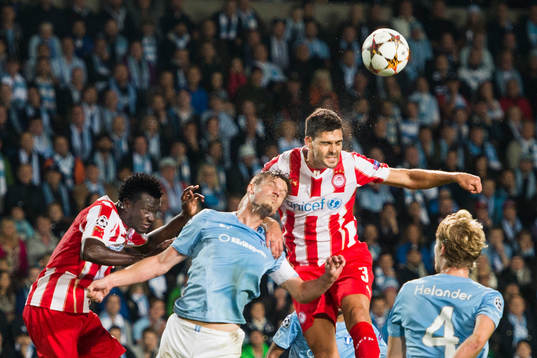 Malmö FFs Markus Rosenberg och Olympiacos Delvin N'Dinga