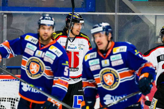 Örebros Marko Anttila firar