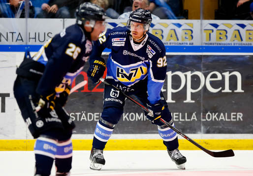 s Riley Holzapfel och Teemu Laine