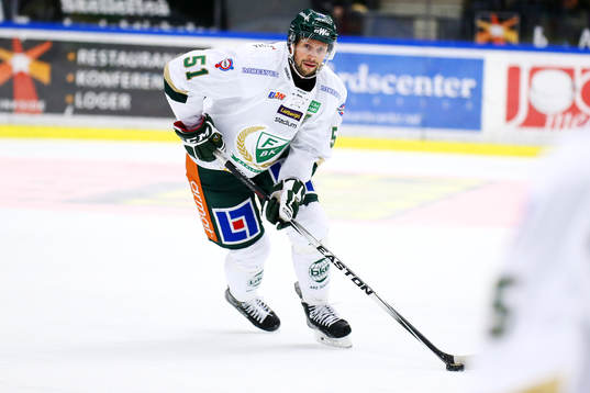 Fäjestads Rickard Wallin med puck
