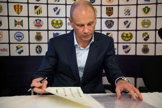 Håkan Jeppsson, ordförande Malmö FF, när en ny
