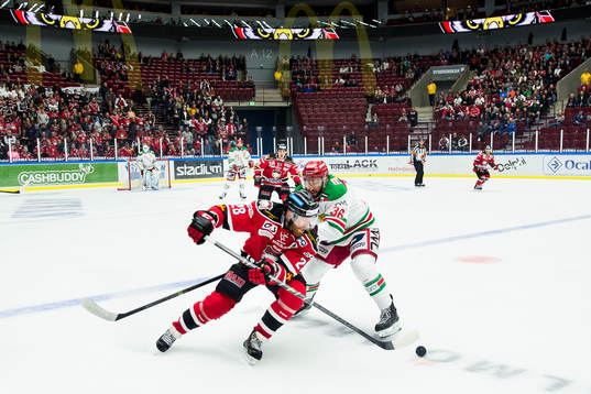 Malmö Redhawks Jens Olsson och Moras Jerry Pollastrone