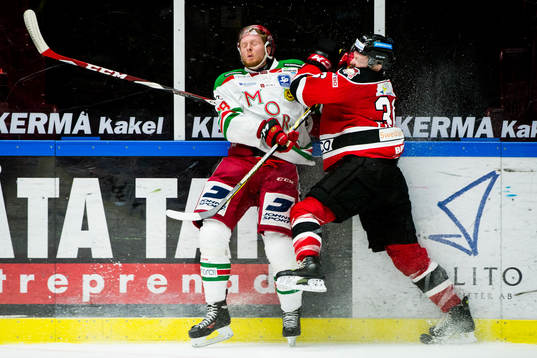 Moras Christoffer Fish och Malmö Redhawks David Liffiton