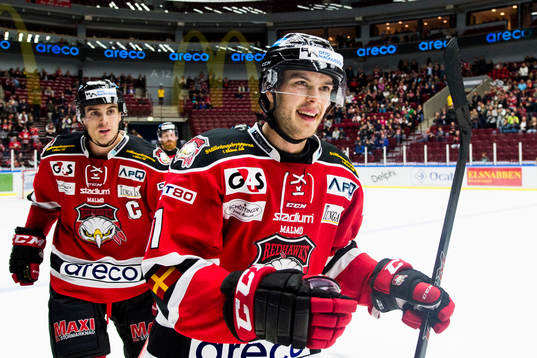 Malmö Redhawks Björn Svensson jublar