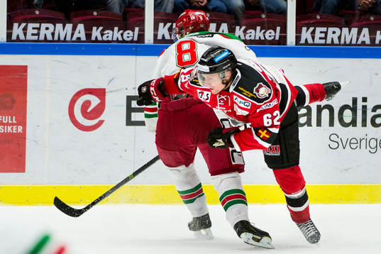 Malmö Redhawks Jens Jakobs och Moras Robin Johansson