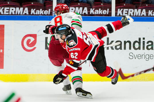 Malmö Redhawks Jens Jakobs faller