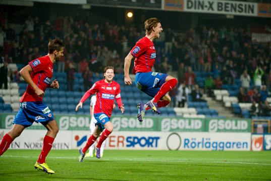 Helsingborgs Emil Krafth jublar