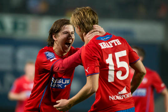 Helsingborgs Emil Krafth och Darijan Bojanic  jublar