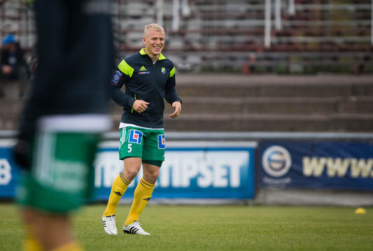 Ljungskiles Petter Björlund mellan Degerfors och