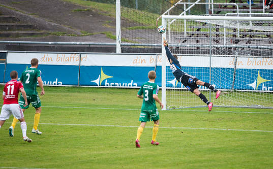 Degerfors Eric Jernberg gör 2-2