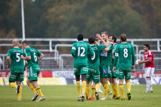Ljungskiles Jonas Lindberg gör 1-2