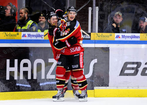 Luleås Johan Forsberg och Karl Fabricius jublar