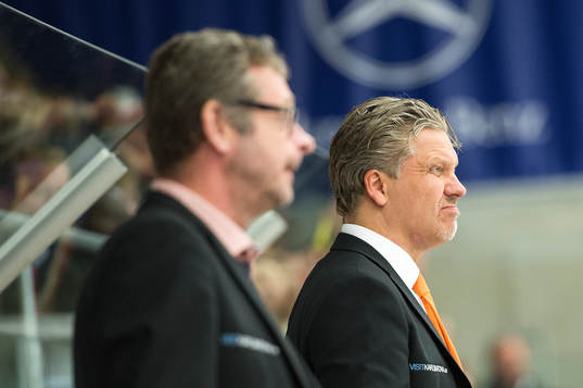 Karlskronas tränare Per Hånberg och Karlskronas  tränare