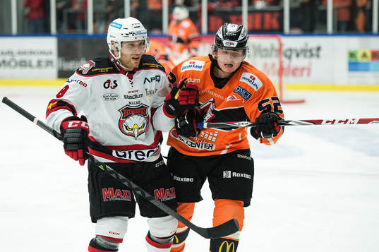 Malmö Redhawks Fredrik Storm och Karlskronas Maksim