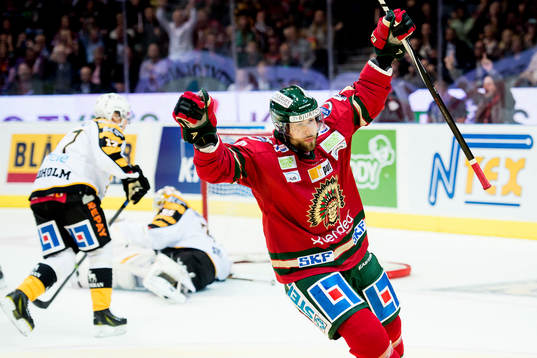 Frölundas Christoffer Persson jublar
