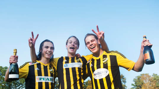 or Anton Pramberg, Axel Harletun och Filip Ranmo i matchen
