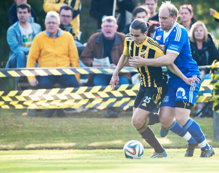 IFK Hässleholms Anton Pramberg i matchen i division 3