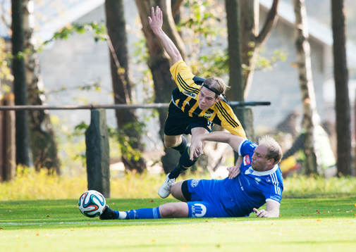 IFK Hässleholms Filip Ranmo i matchen i division 3 mellan