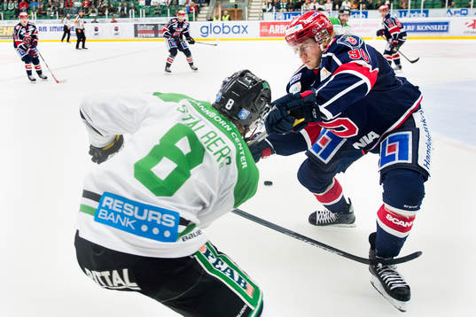 Södertäljes Christopher Aspeqvist och Rögles Sebastian