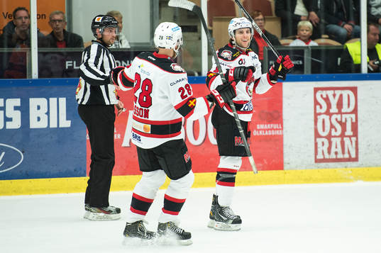 Malmö Redhawks Tony Romano har gjort 2-0 till Malmö