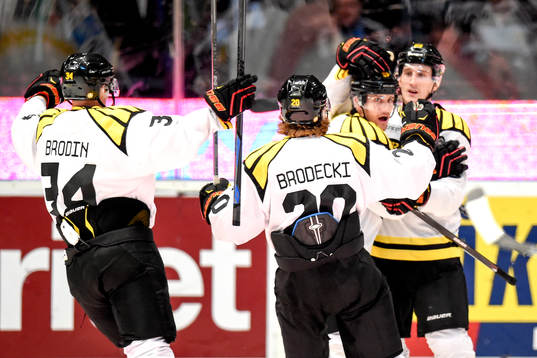 Brynäs Bill Sweatt jublar
