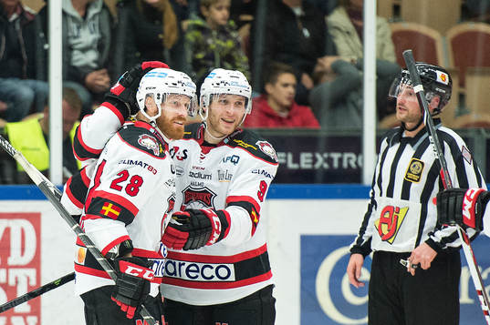 Malmö Redhawks Tony Romano har gjort 2-0 till Malmö och