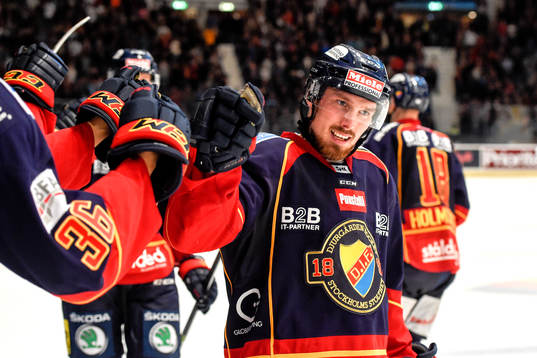 Djurgårdens Mikael Ahlén jublar