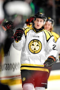 Brynäs Bill Sweatt jublar